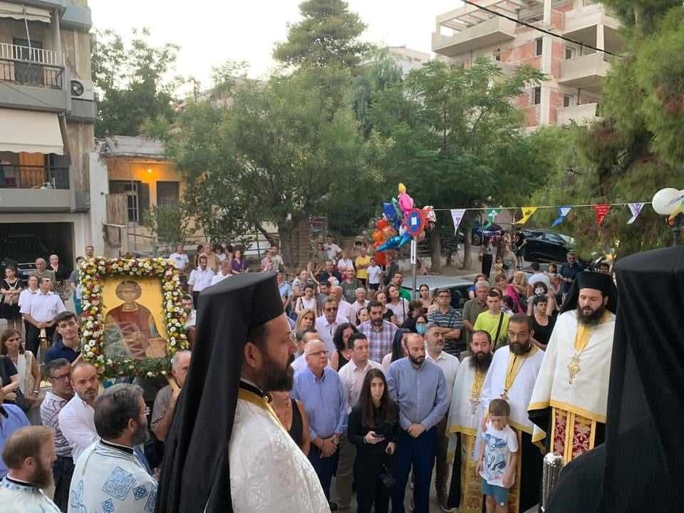 Με μεγαλοπρέπεια τιμήθηκε η μνήμη του Πολιούχου της Πεύκης Αγίου Παντελεήμονα 