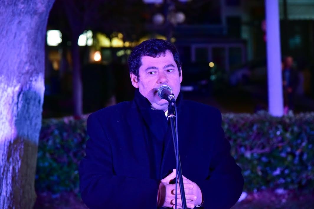 Άναψε το Χριστουγεννιάτικο Καράβι της Λυκόβρυσης