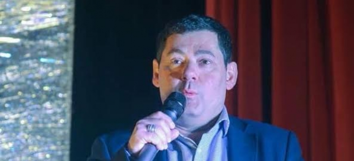 Στην παιδική χριστουγεννιάτικη παράσταση που παρουσιάστηκε στο Δημοτικό Θέατρο ο Δήμαρχος