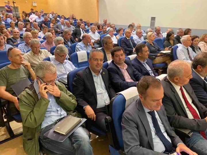 Στη συνάντηση εργασίας που οργάνωσε η Περιφέρεια Αττική  για την πολιτική προστασία ο Δήμαρχος