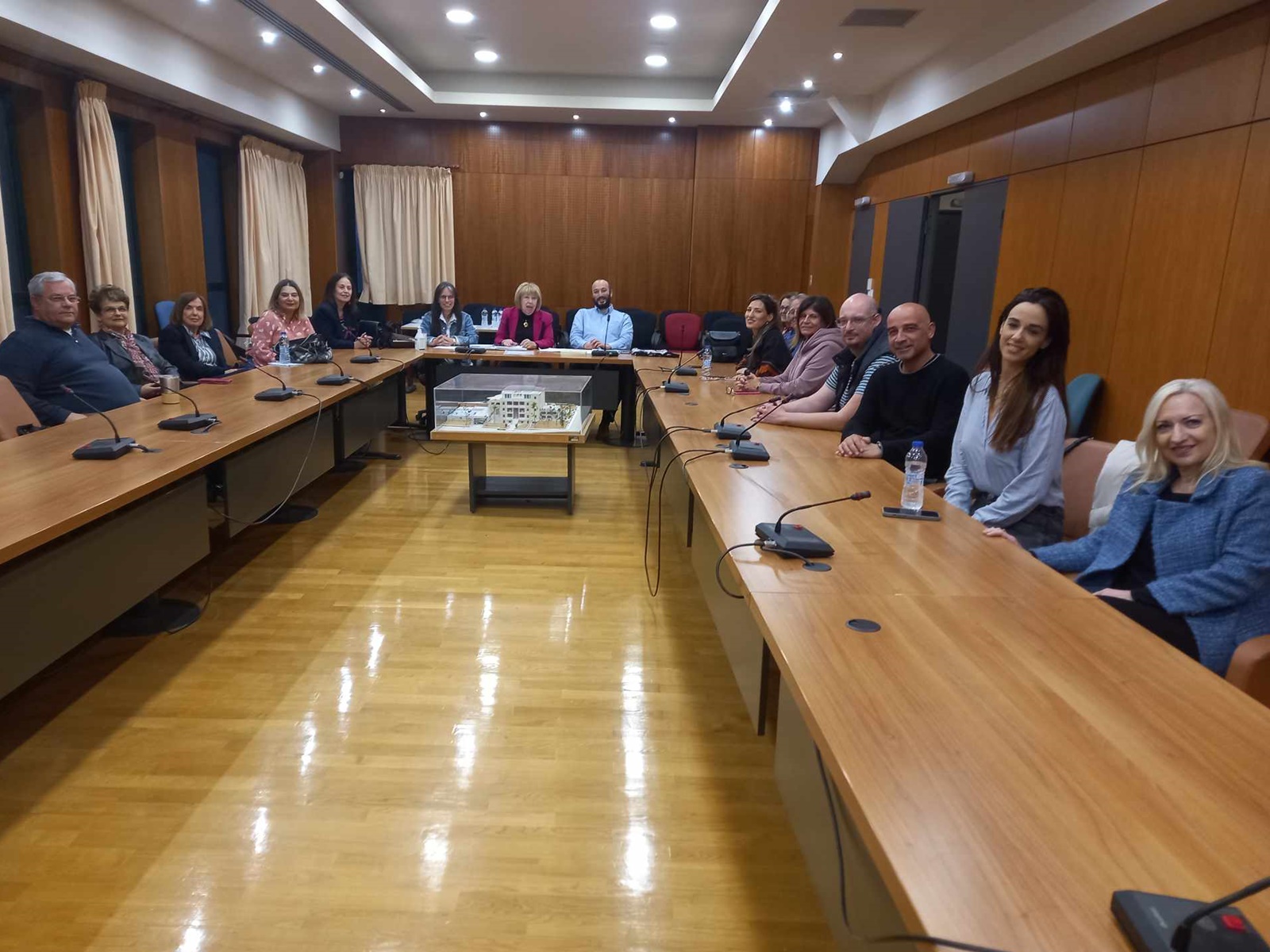 Παρών στην πρώτη συνεδρίαση του νεοσύστατου ΔΣ της Κινηματογραφικής Λέσχης Πεύκης ο δήμαρχος Λυκόβρυσης – Πεύκης, Μάριος Ψυχάλης