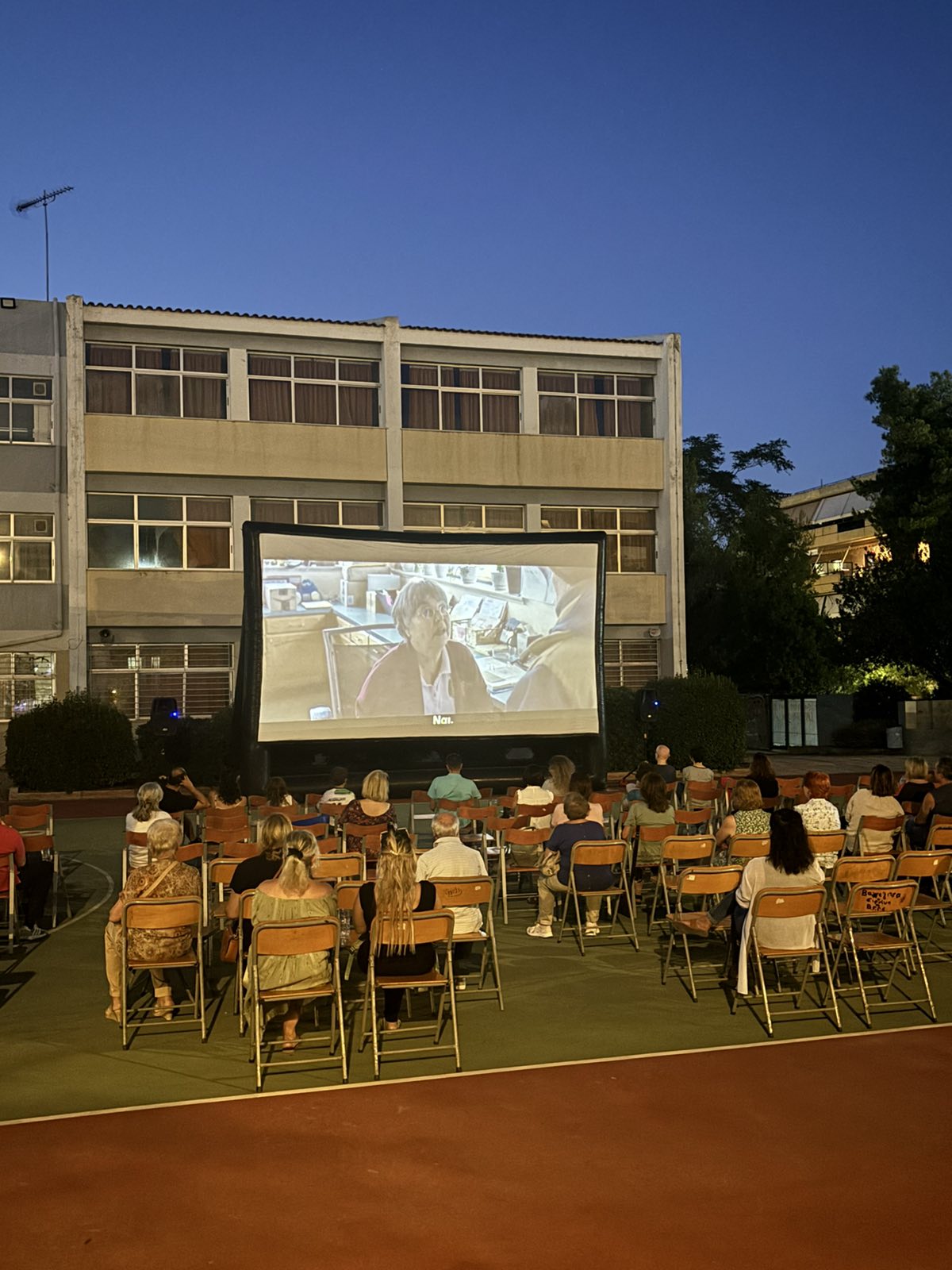 Πρεμιέρα κάτω από τη νέα Σελήνη έκανε το θερινό σινεμά του Δήμου Λυκόβρυσης - Πεύκης 